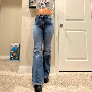 Wrangler High Rise washed out bootcut jeans